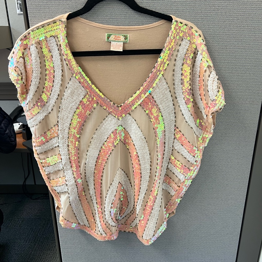 Flying tomato sequin top